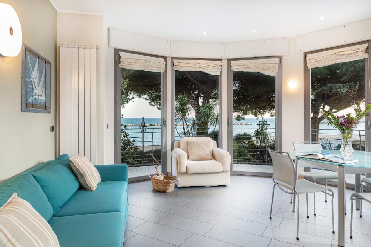 Appartamenti La Vela San Bartolomeo Al Mare Exteriör bild